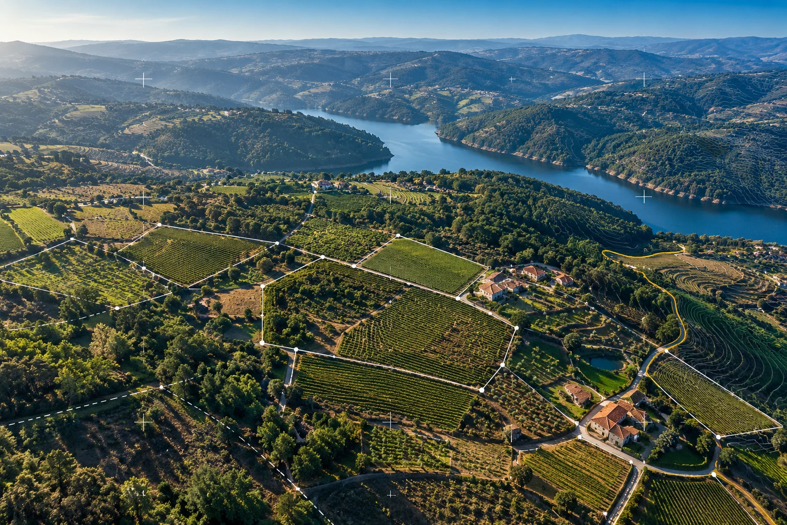 Cartografia e levantamento aéreo georreferenciado de território rural
